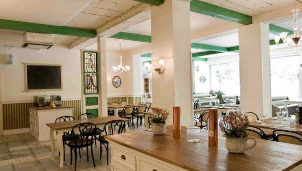 Traditional Meal at the Zylinder Cafe - Foto 1