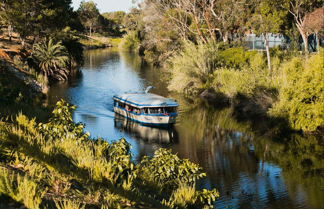 Paseo en barco por el río Torrens - Foto 1