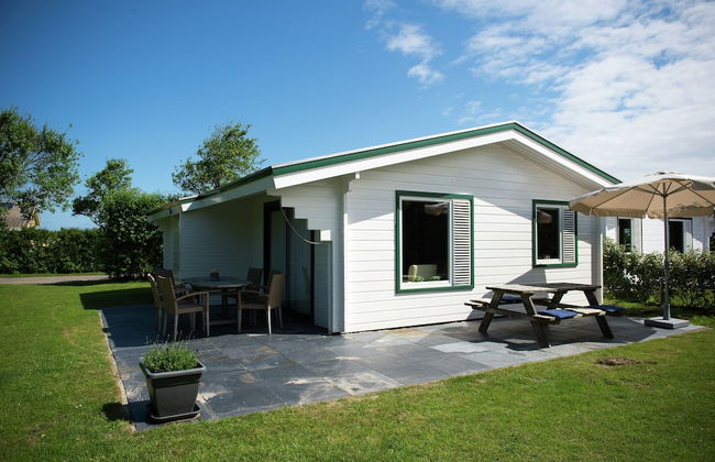 Wooden Bungalow With Dishwasher Near the Beach - Foto 1
