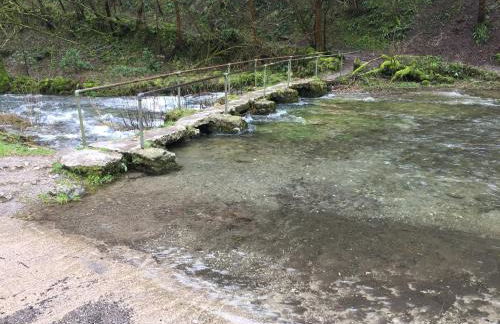 Carr’s cottage Eyam Peak District, - Photo 37