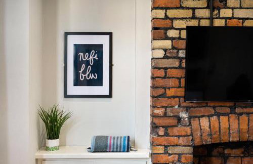 Stylish modern apartment near the city centre with nearby off-road parking - Foto 7