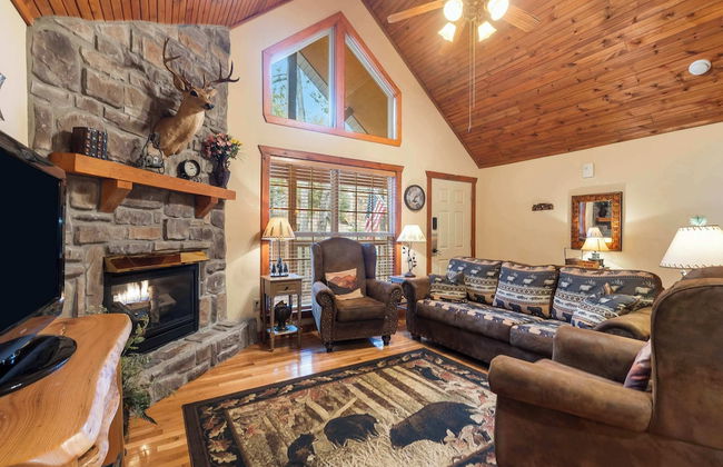 Creekside - 2 BDR Resort Cabin in Epic Location! - Photo 9