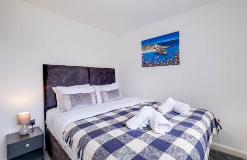 Elegant 5 Bed Home with Garden & Parking - Slough - Foto 42