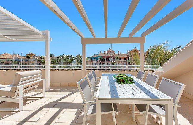 YOLO Spaces – Sotogrande Ocean View Penthouse - Foto 1