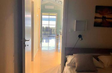 Beachfront Apartment Live - Photo 2