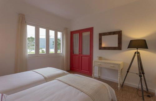 Lake View House - Photo 11