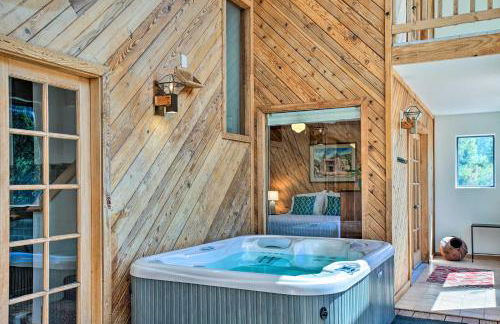 Roomy Angel Fire Home with Hot Tub, Sunroom and Views! - Foto 3
