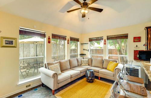 DFW Fun Awaits Family Home in Crowley! - Foto 15