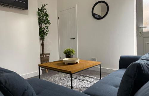 ResiLets - NEW 3 Bed Apt, Sleeps 5, Town Centre, Ideal for contractors, holidaymakers, Professional Short Stay - Foto 5