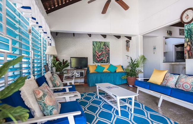 Beach Palm Villa - Photo 35