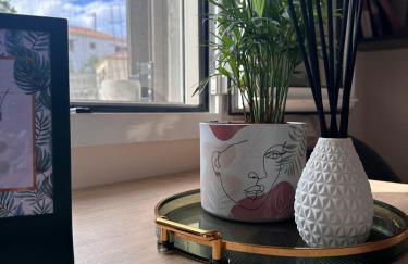 Jo's Studios - Photo 9