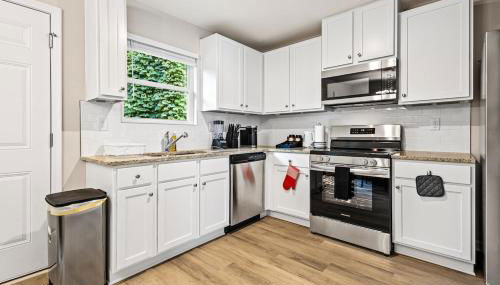 Elegant Escape Near Six Flags with WiFi, AC - Foto 2