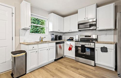 Elegant Escape Near Six Flags with WiFi, AC - Foto 2