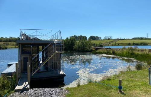 Couston Lakes Resorts - Photo 30