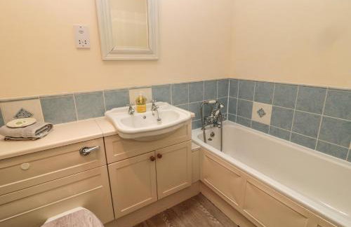 Groom's Cottage - Photo 21