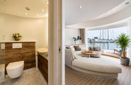 Luxury Floating Apartment - Amor - Photo 24