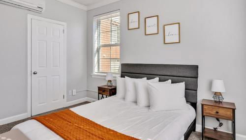 2BR Farmhouse Apt Near Everything - 2nd Floor - Foto 4