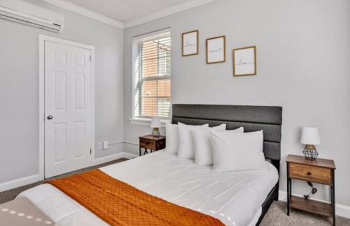 2BR Farmhouse Apt Near Everything - 2nd Floor - Foto 4