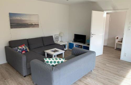 Großes ruhiges Haus 125 qm bei Hamburg - Familien, Gruppen & Business, 100 MBit Glasfaser-WLAN, Kamin, Garten 760qm - Foto 1