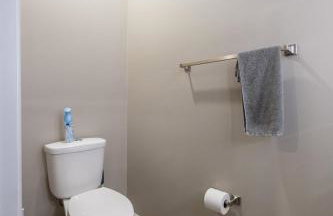 Near Downtown-2 En-Suites - Garage - Sleeps 9 - Foto 37