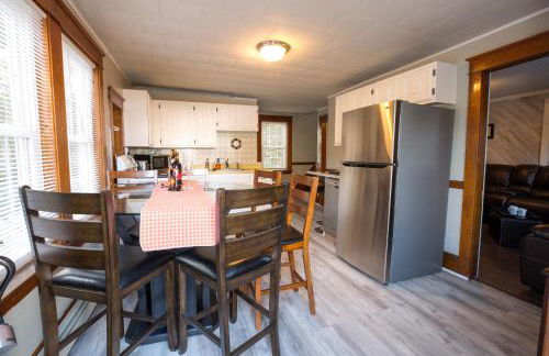 Sunnyside home near Sunday River, Black Mountain, Lakes and Hikes - Foto 2