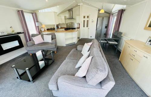 2 Bedroom Lodge TH35, Nodes Point, St Helens, Isle of Wight - Photo 17