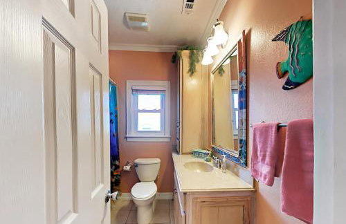 Escape Ocean View l Large Deck Sleeps 10 - Foto 18