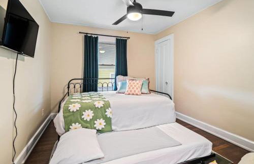 Hot Tub Ping Pong Sleeps 9 Retro Fun - Foto 34