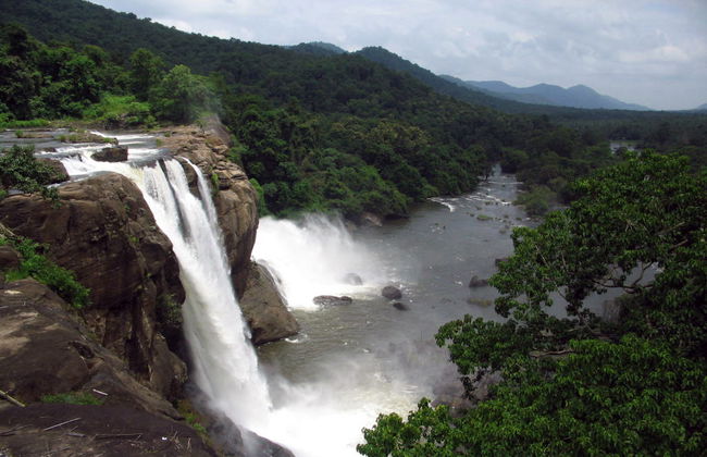 Excursion to Athirapally waterfalls - private - Foto 1