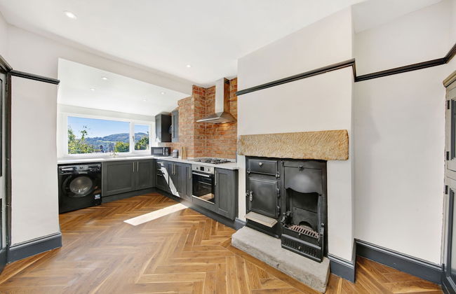 Host Stay Charnwood Cottage - Photo 9