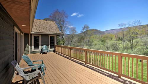 House with Deck, Fire Pit - 15 Mins to Snowshoe! - Foto 3