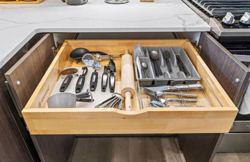 Cozy Stylish retreat - NYC & NWK w free parking - Foto 7