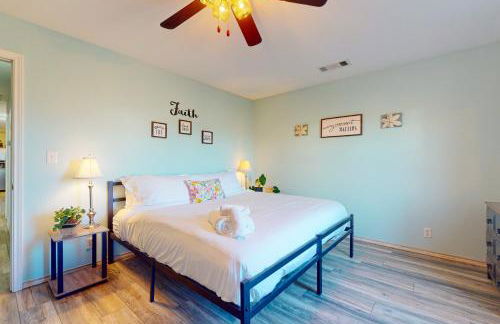 Airstrip Access! Dog-Friendly Rhome Retreat - Photo 13