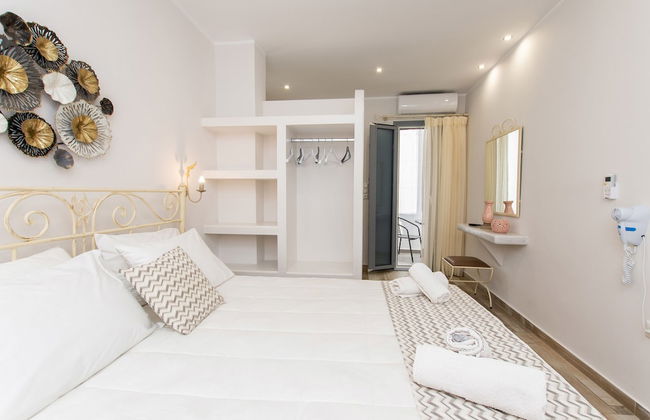 Naxos Enjoy Apartments - Photo 8