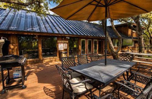 Hill country gem with private pool, deck, firepit, Ping-Pong, foosball, & WiFi - Photo 69