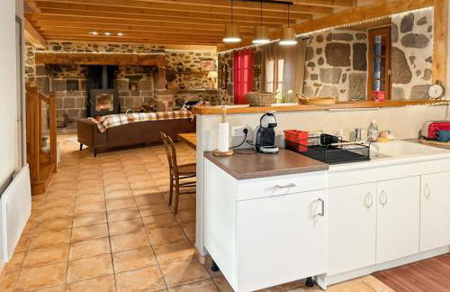 Le refuge de la vallée - 4 à 6 pers - proche de Salers - Foto 10