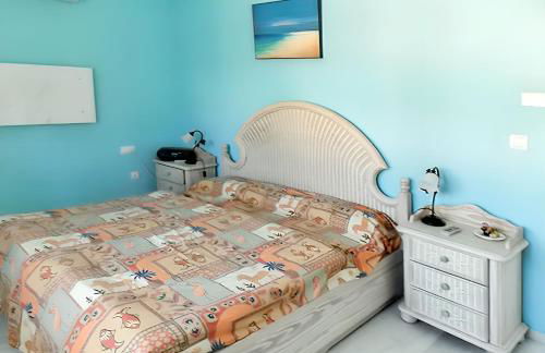 Elegant Villa in Nuevo Portil with Shared Pool - Foto 9