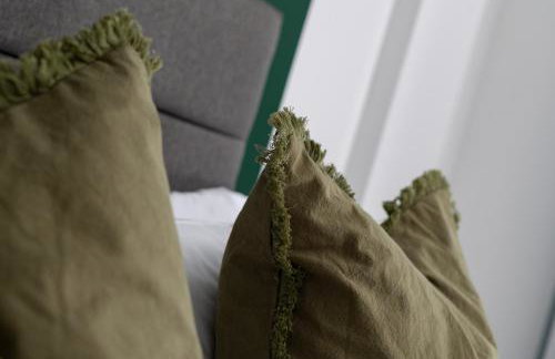 Lovely Home Near Canal, Park, & Central MK - Foto 20