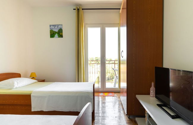 Simplistic Apartment in Rogoznica near Sea Beach - Foto 6