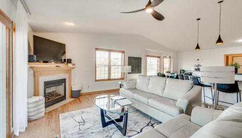 Luxury Prairie Retreat 5 Min from Madison! - Foto 1