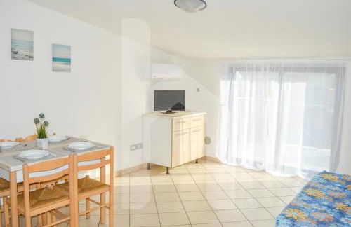 Homiday - Green Bay Village - Photo 50