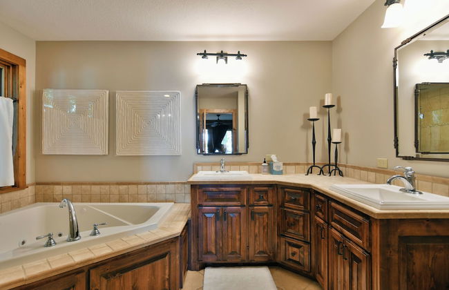 Lumberjack Lodge - Photo 39