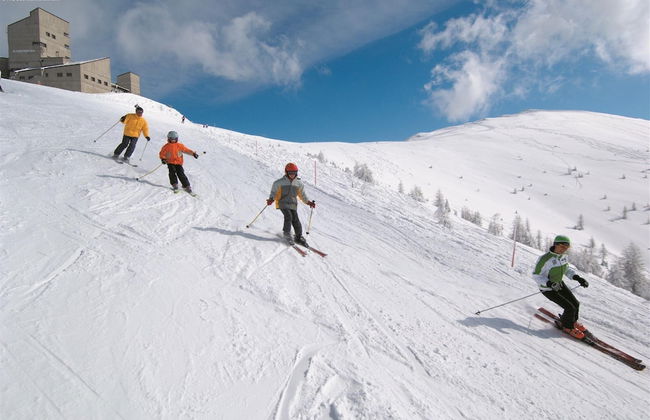 Comfortable Apartment With Mountain View - Photo 24