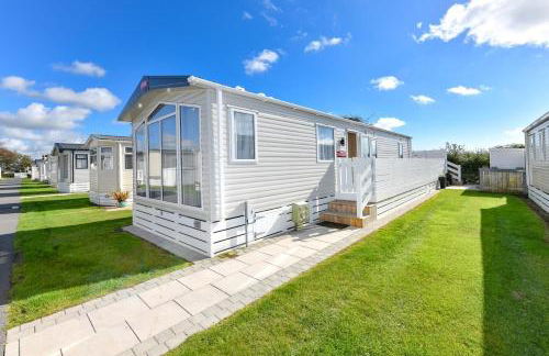 3 Bed in Llanbedrog oc-17crug - Photo 1