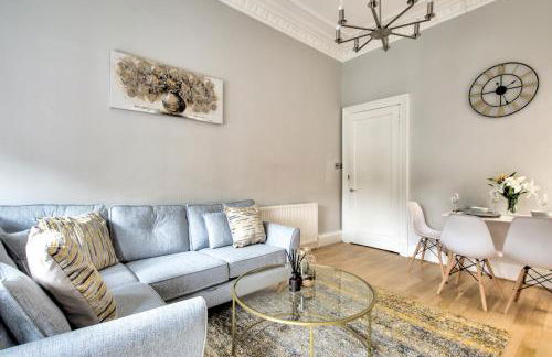 Two Bed Stylish Apartment in Heart of West End - Foto 25