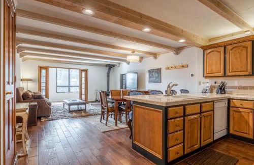 Walk to Lift Updated 2 Bedroom 2 and a Half Bathrooms 1849 Condos 209 Steps to Canyon Lodge Sleeps 6 - Foto 25