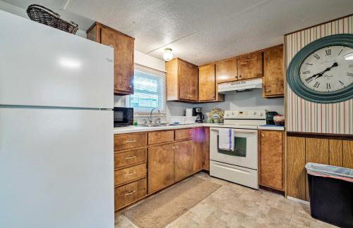 Cabin with Fire Pit, Walk to Steinhatchee River! - Foto 10