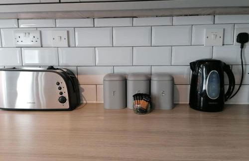 Chester 4 Bedroom House, Contractors & Leisure by Rework Accommodation - Photo 17