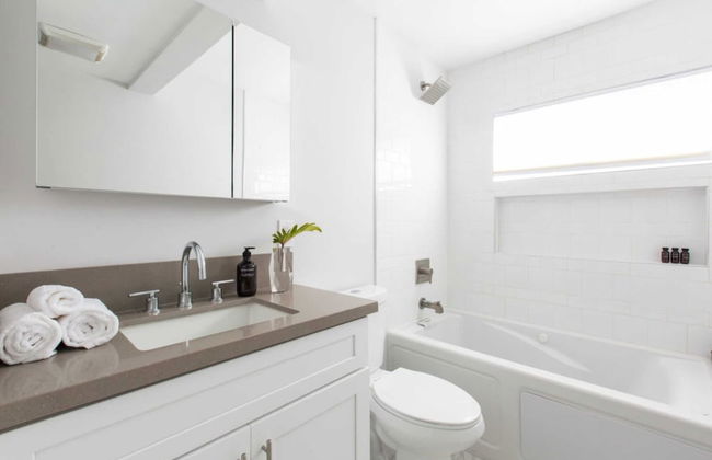 Hamilton I & II by Avantstay Modern 6 BDR w/ Spa & Rooftop Patio - Foto 21