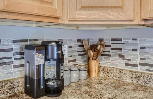 Spacious SIX Bedroom, Great Location - Foto 16